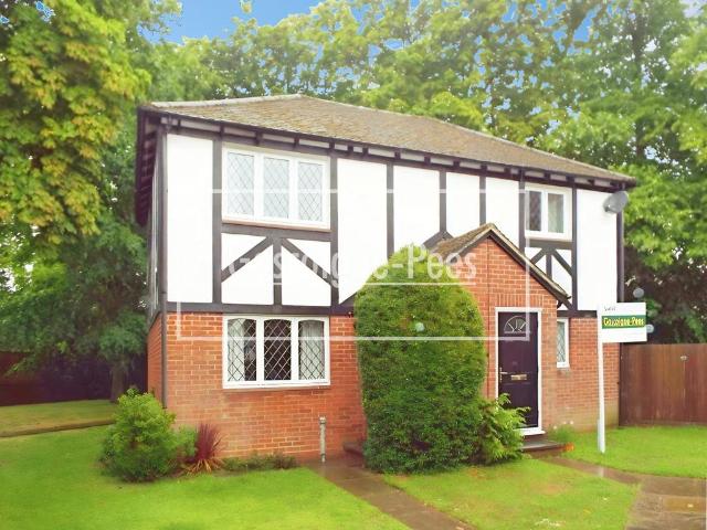 Apartment for rent in West Molesey, Elmbridge