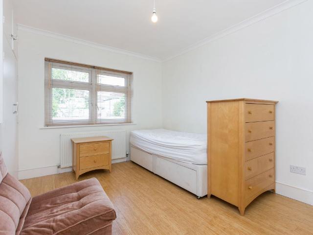 Apartment for rent in Hendon, Greater London