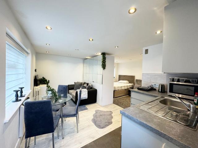 Studio for rent in Hendon, Greater London