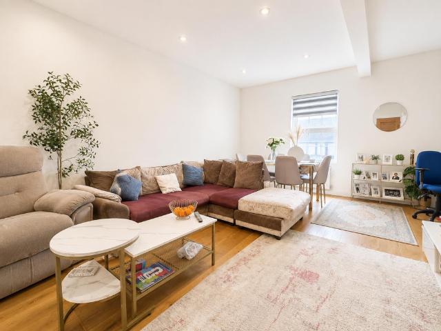 Apartment for rent in Watford Heath, North Watford