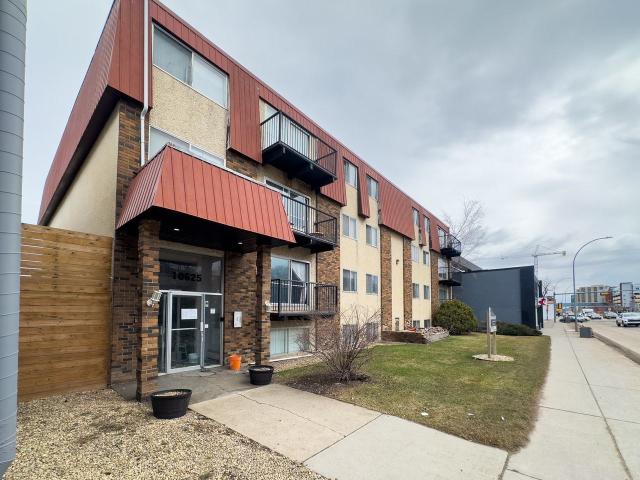 Apartment for rent in Wedgewood, Alberta