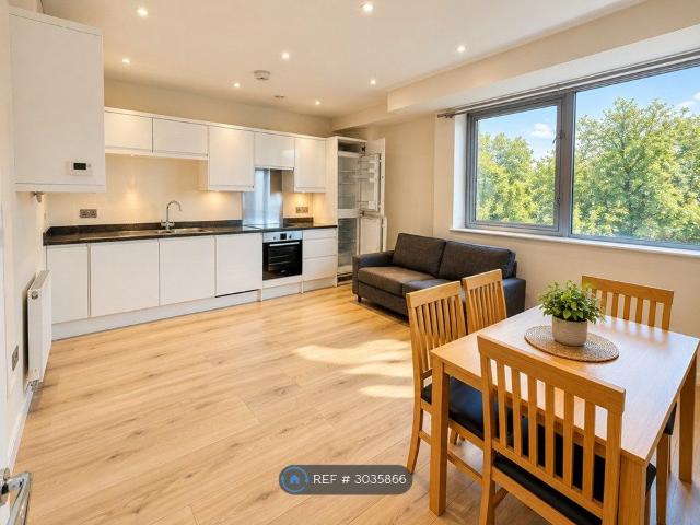 Apartment for rent in Camberley, Surrey Heath