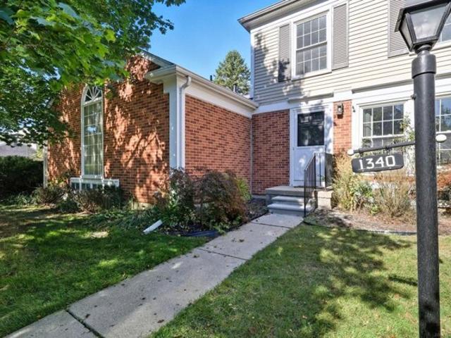 Condo for sale in Rochester Hills, Michigan