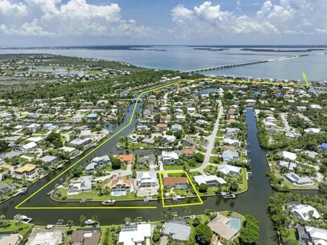 House for sale in Sanibel