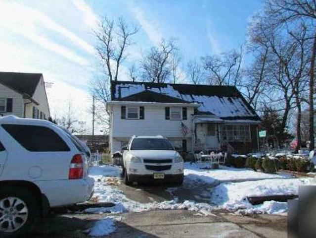House for sale in Teaneck, New Jersey