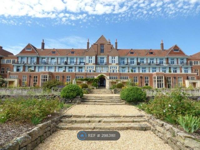 Apartment for rent in Littlecote, West Sussex