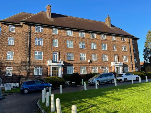 Apartment for rent in Preston, Greater London