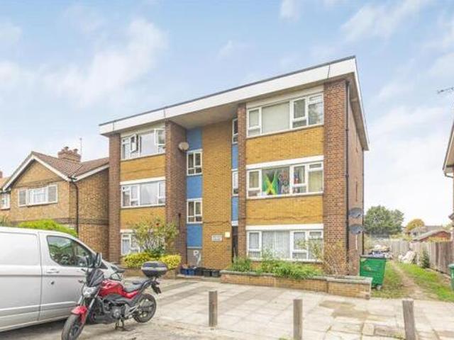 House for sale in Deepcut, Surrey