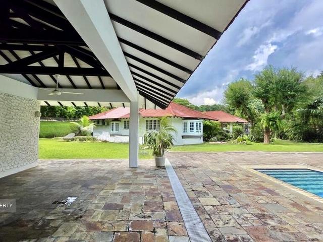 Detached House for sale in Holland