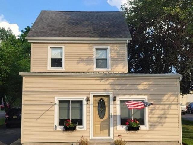 House for sale in Mount Royal