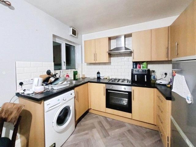 Room for rent in Englefield Green, Runnymede