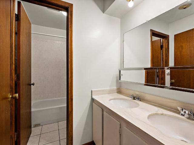Apartment for rent in Hennepin, Minnesota