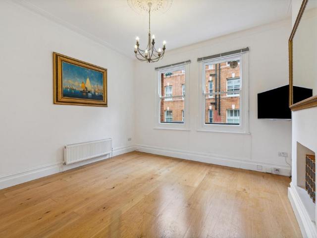 Apartment for rent in Chelsea, Greater London