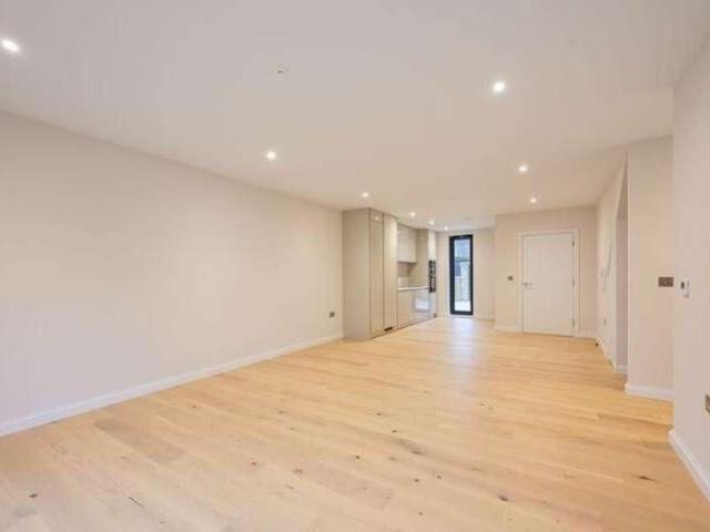 House for rent in Clapham, Greater London