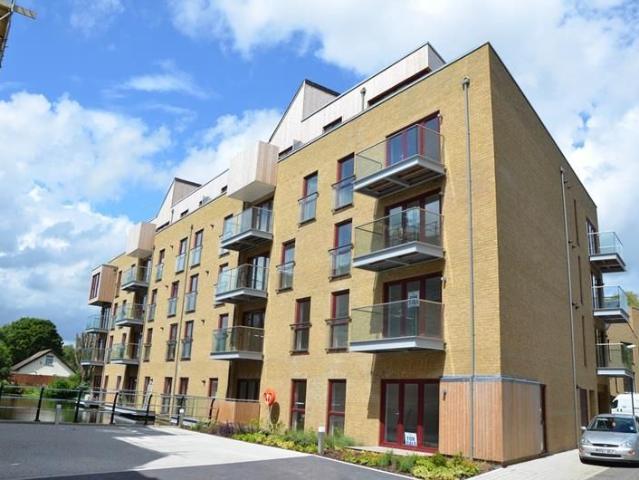 Apartment for rent in Denham