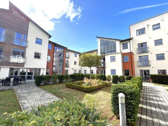 Apartment for rent in Fleet, Hart