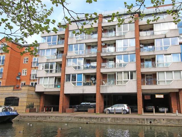 Apartment for rent in Reading