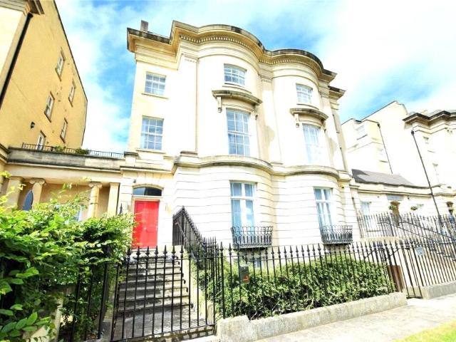 Apartment for rent in Newtown, Reading