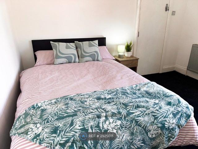 Room for rent in Gravelly Hill, West Midlands