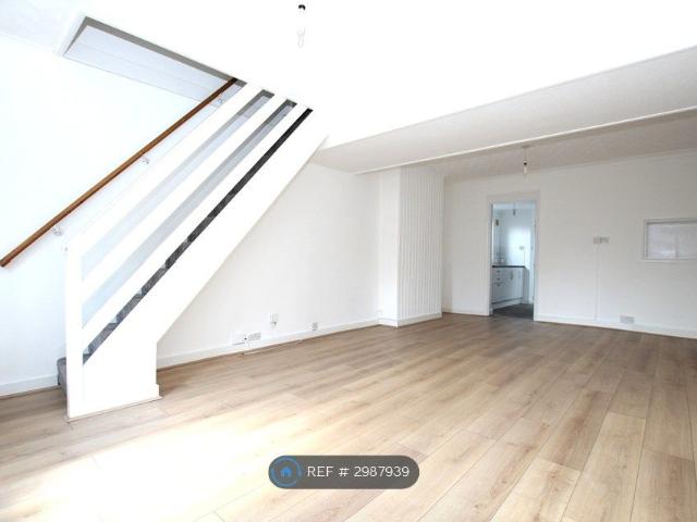 House for rent in Luton, Chatham