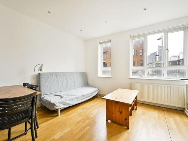 House for rent in Brompton, Greater London