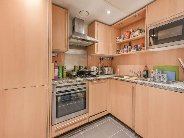 Apartment for rent in Wandon Estate, Greater London
