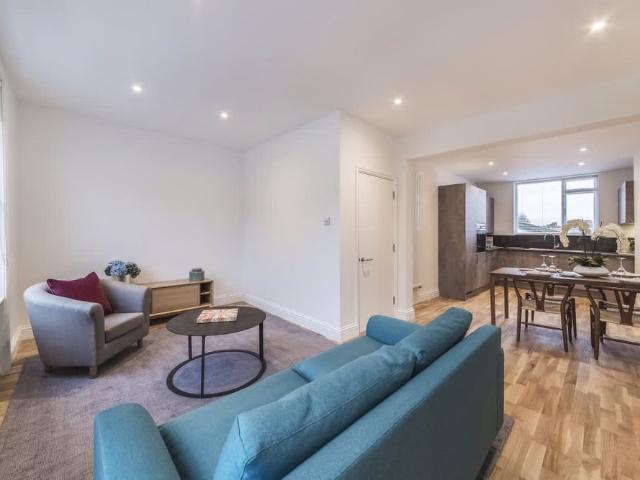 Apartment for rent in Chelsea, Cat Hill