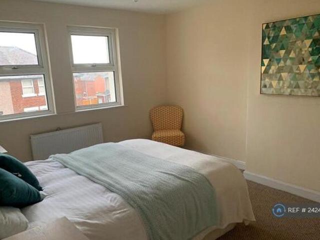 House for rent in Lyons, Greater London