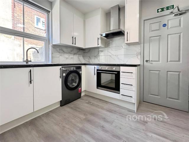 Room for rent in Fleet, Hart