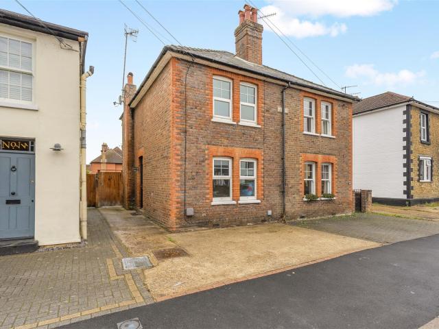House for rent in Farncombe, Waverley