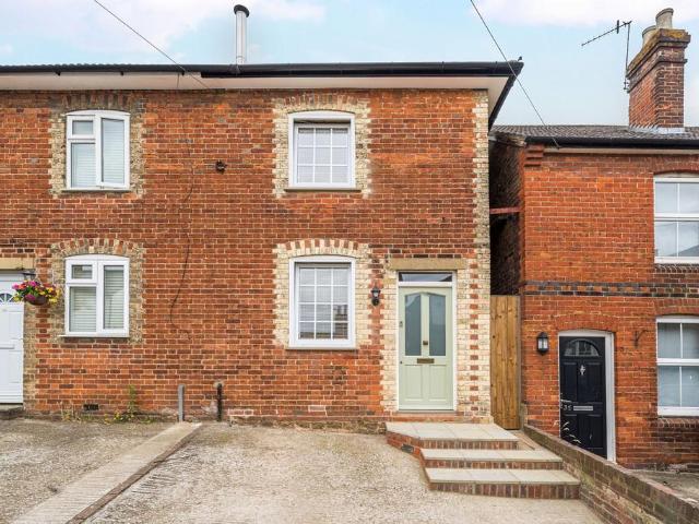 House for rent in Fole, Surrey
