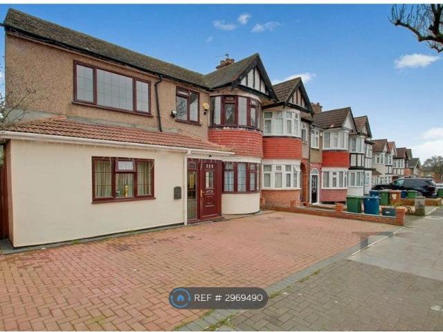 Studio for rent in Lane, Greater London