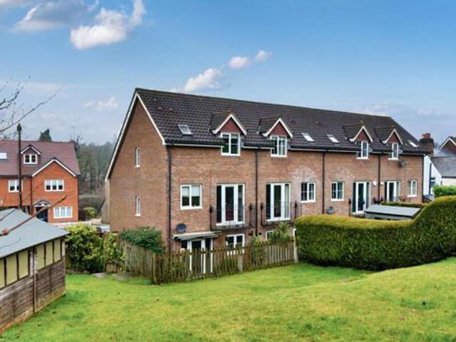 House for sale in Fole, Surrey