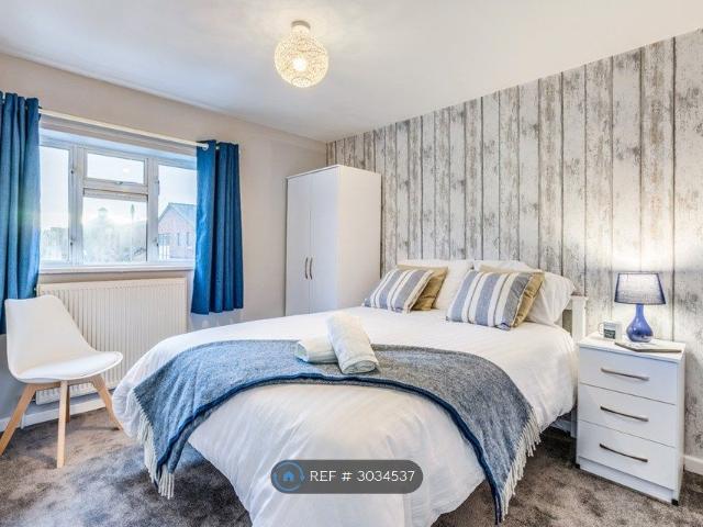 Room for rent in Red Hill, Surrey