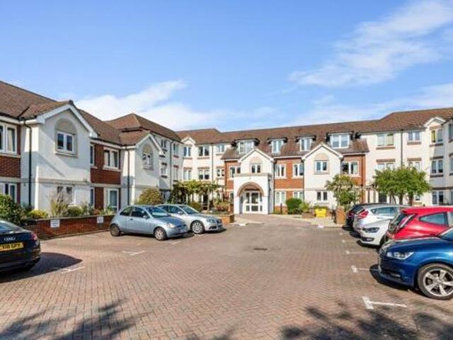 House for sale in Roffey, Horsham