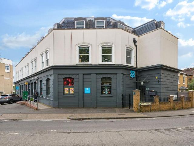 Apartment for rent in Norbiton, Greater London