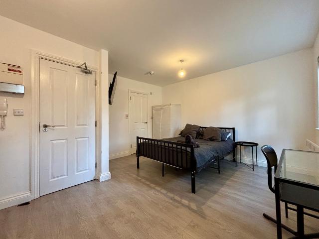 Studio for rent in London Borough of Croydon, South Norwood
