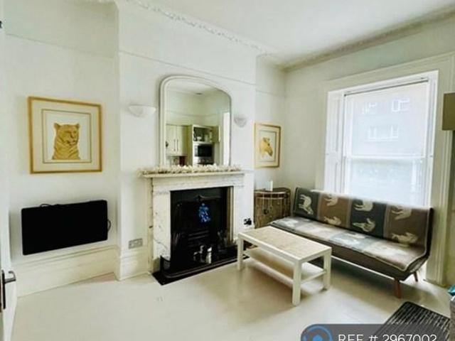 Apartment for rent in Brompton, Greater London