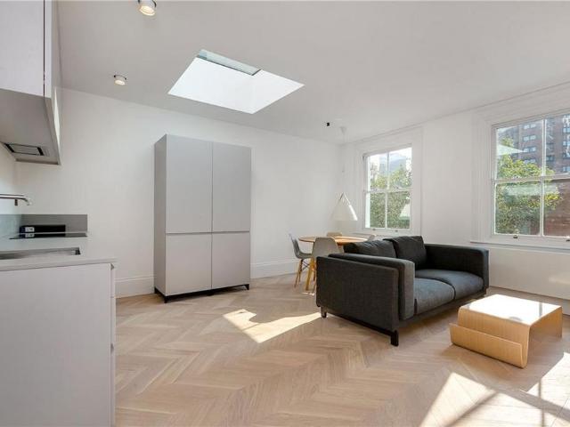 House for rent in Brompton, Greater London