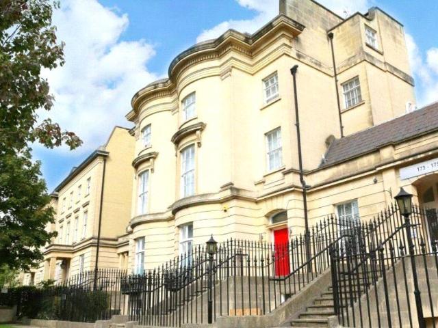 Apartment for rent in Newtown, Reading