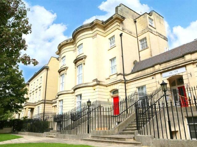 Apartment for rent in Newtown, Reading