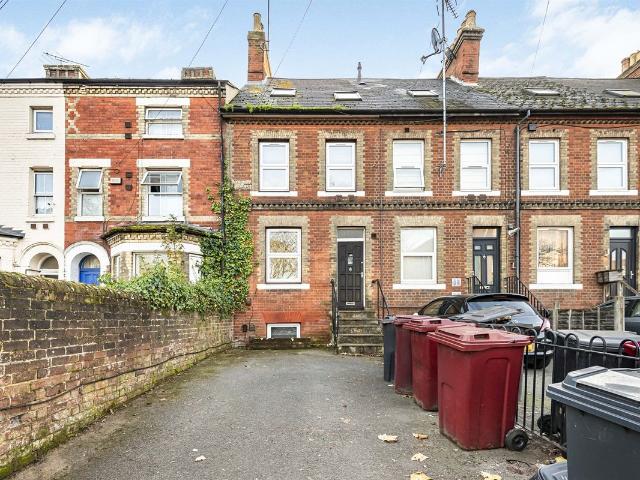 House for rent in Newtown, Reading