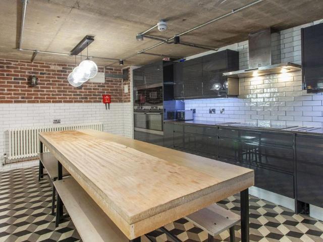Studio for rent in Newtown, Reading