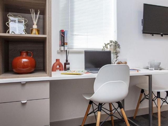 Studio for rent in Newtown, Reading
