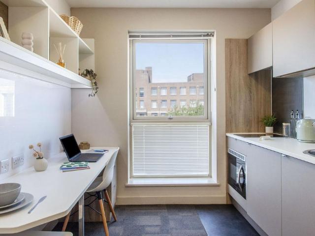 Studio for rent in Newtown, Reading
