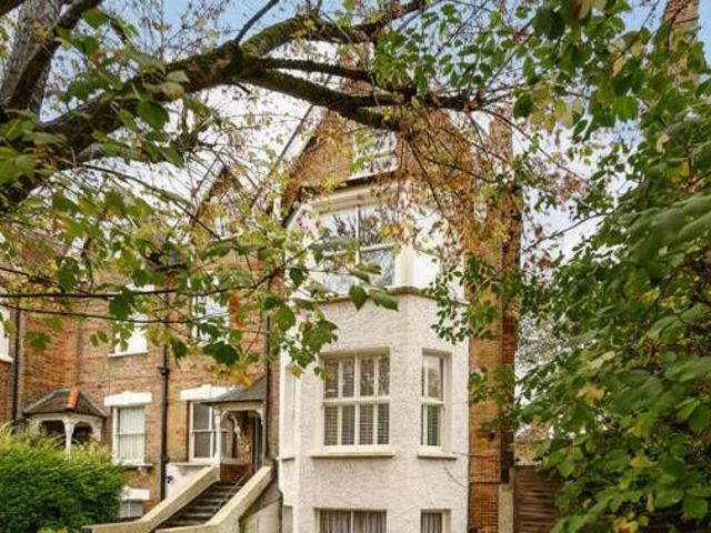 House for sale in Deepcut, Surrey