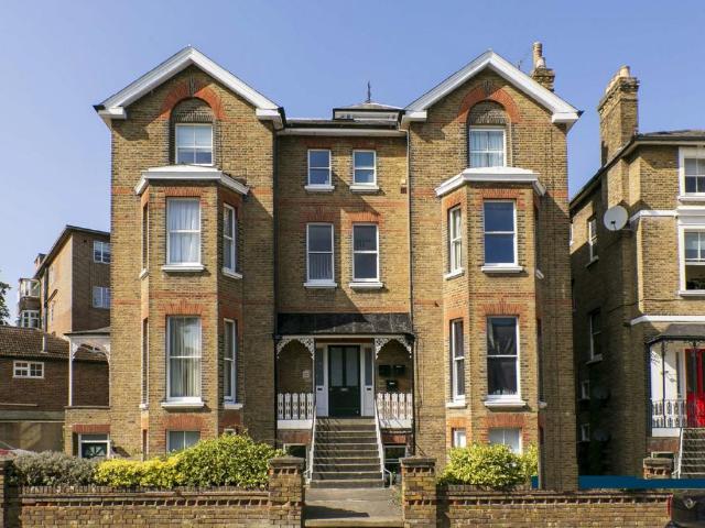 House for rent in North Sheen, Greater London