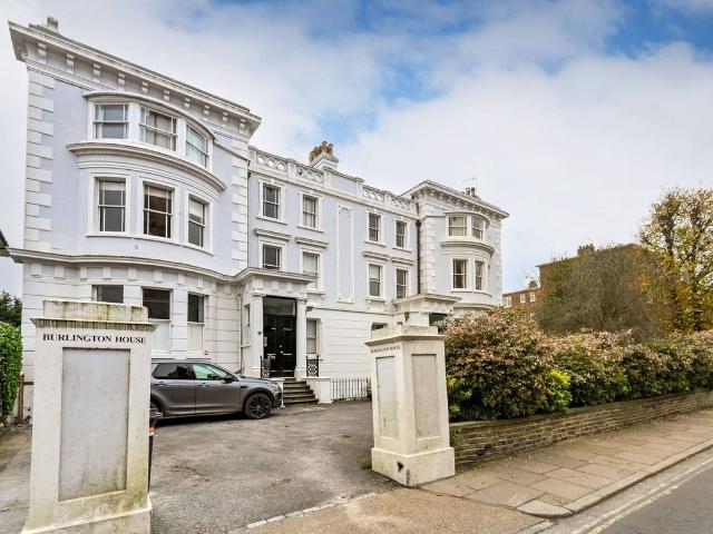 Apartment for rent in Petersham, Greater London