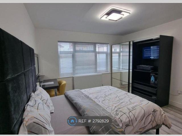 Room for rent in Napsbury Park, Five Acres