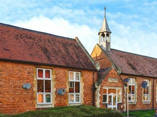House for sale in Crookhill, Worcestershire